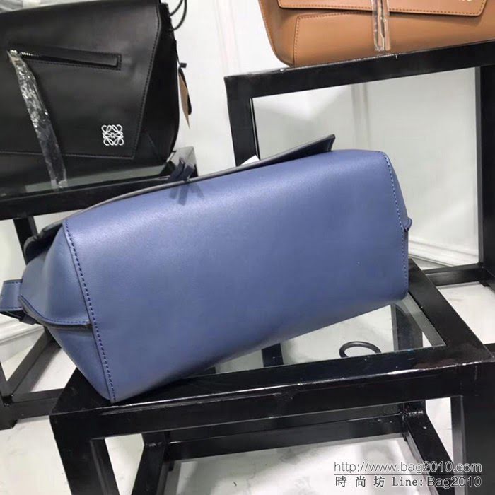LOEWE羅意威 專櫃同步 Military Messenger 經典百搭信使包 男女同款 0169  jdl1077